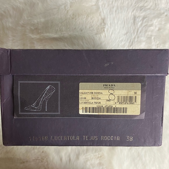 Vintage Prada snakeskin pumps - Picture 6 of 9